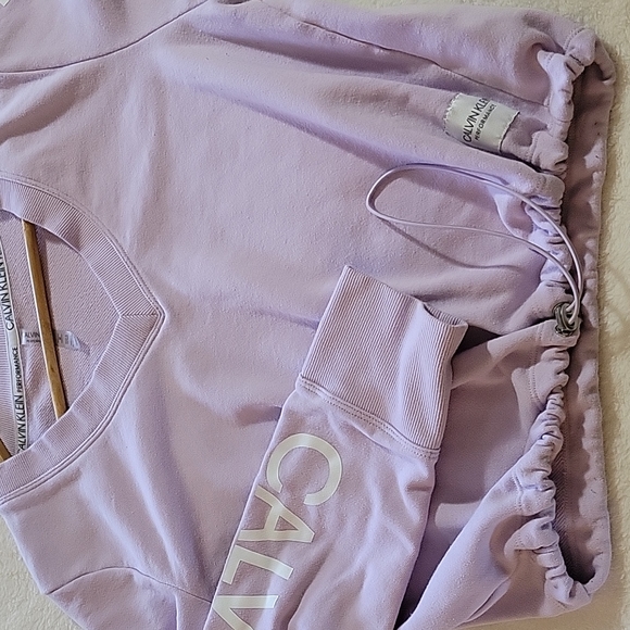 CALVIN KLEIN CROP SWEATER - Picture 6 of 14